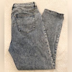 PacSun Mom Jean - Size 28